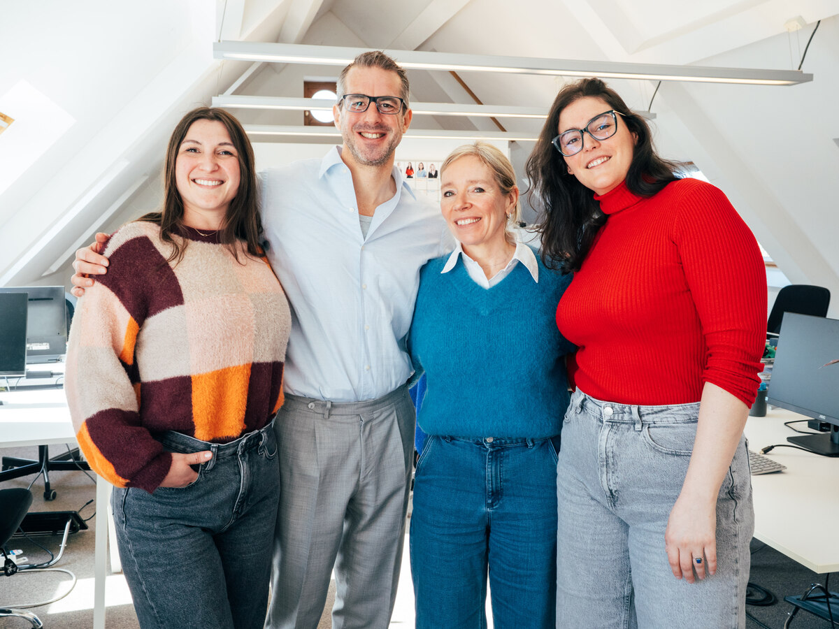Four Generations consultants together in the Brussels office